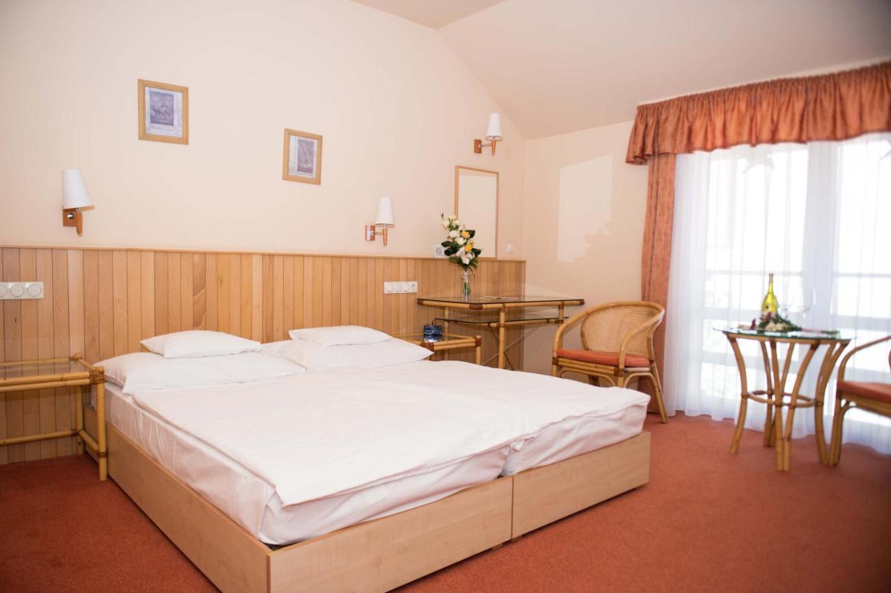 Martfu Hotel Thermal Spa 外观 照片