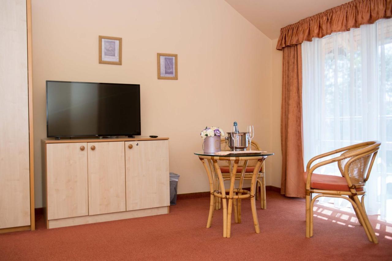 Martfu Hotel Thermal Spa 外观 照片