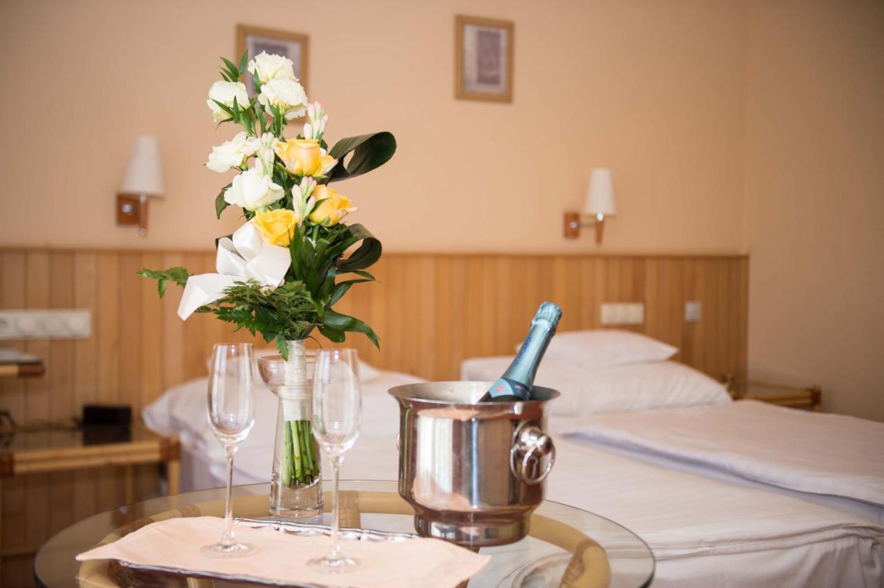 Martfu Hotel Thermal Spa 外观 照片