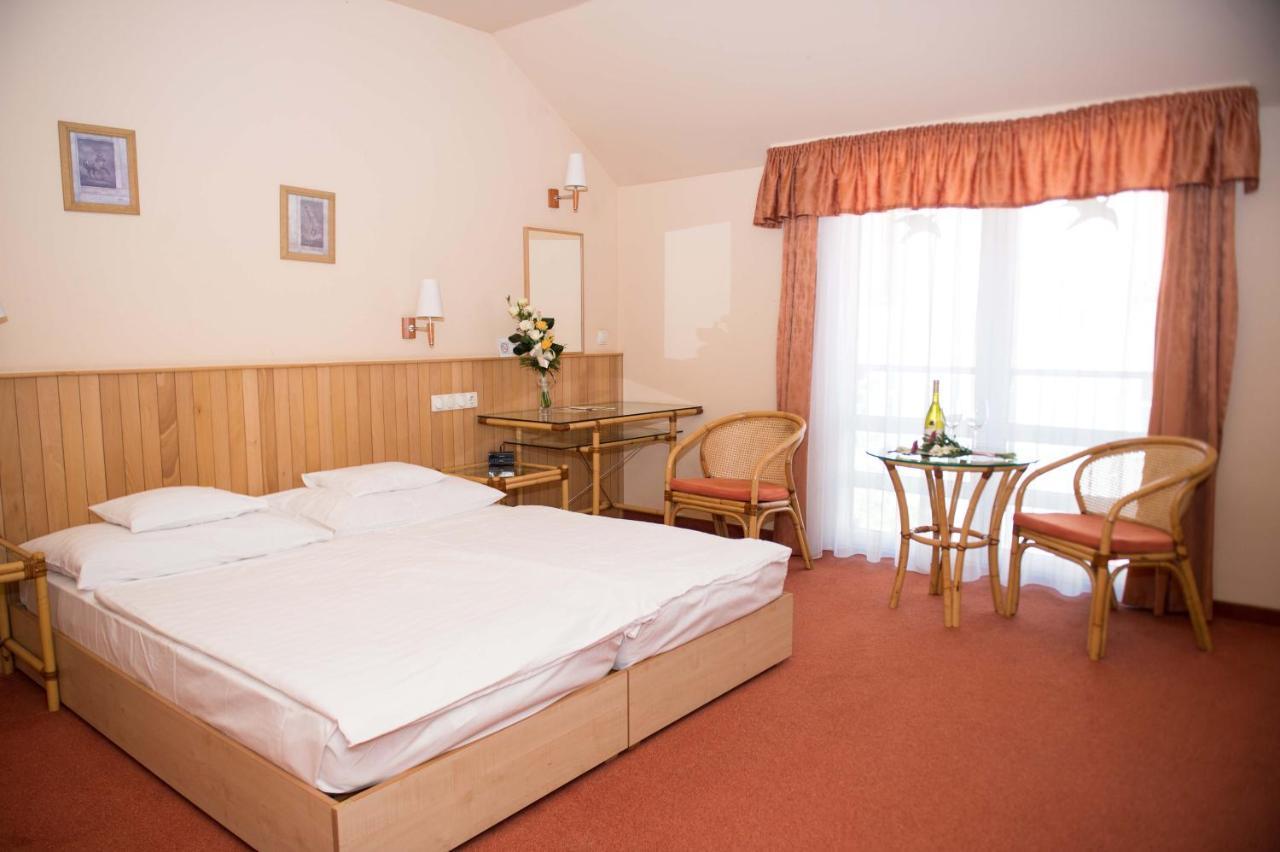 Martfu Hotel Thermal Spa 外观 照片