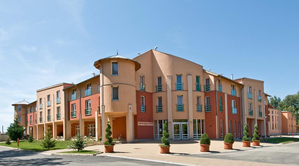 Martfu Hotel Thermal Spa 外观 照片