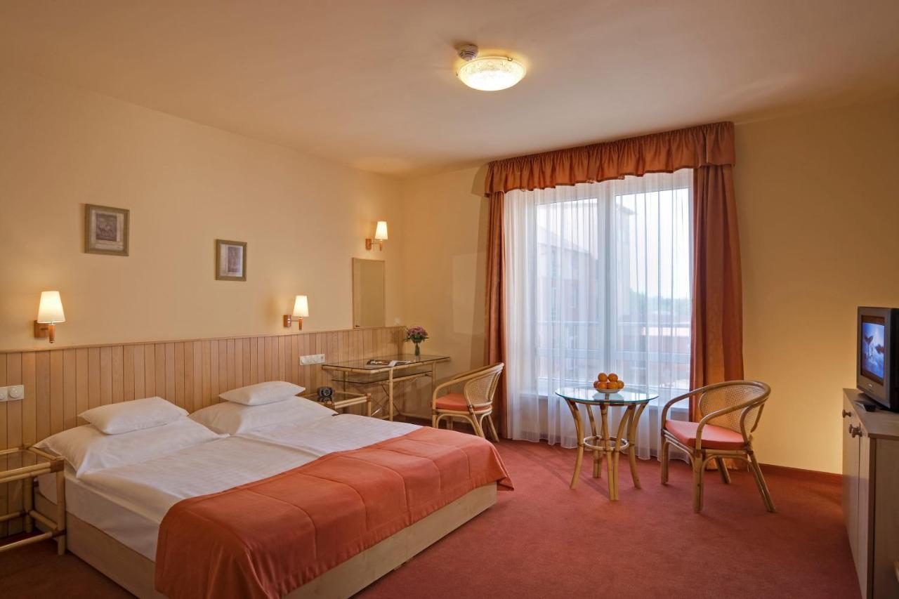 Martfu Hotel Thermal Spa 外观 照片
