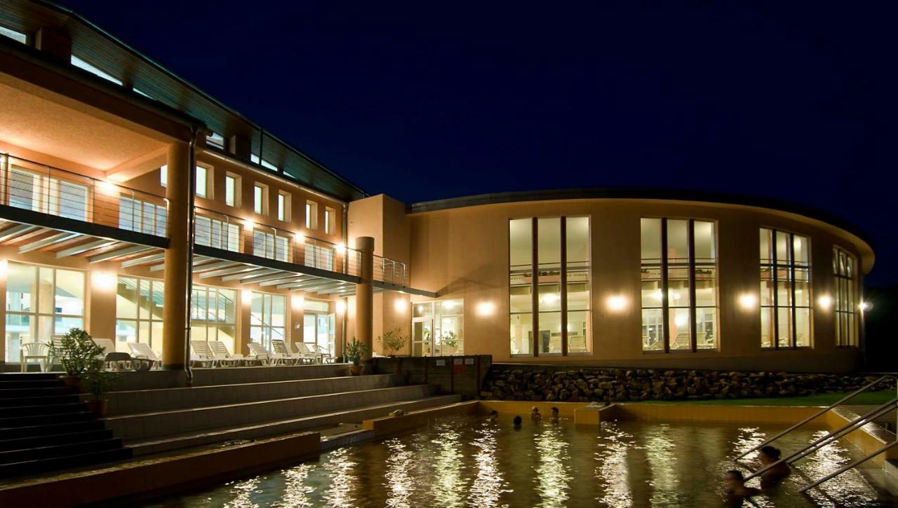 Martfu Hotel Thermal Spa 外观 照片
